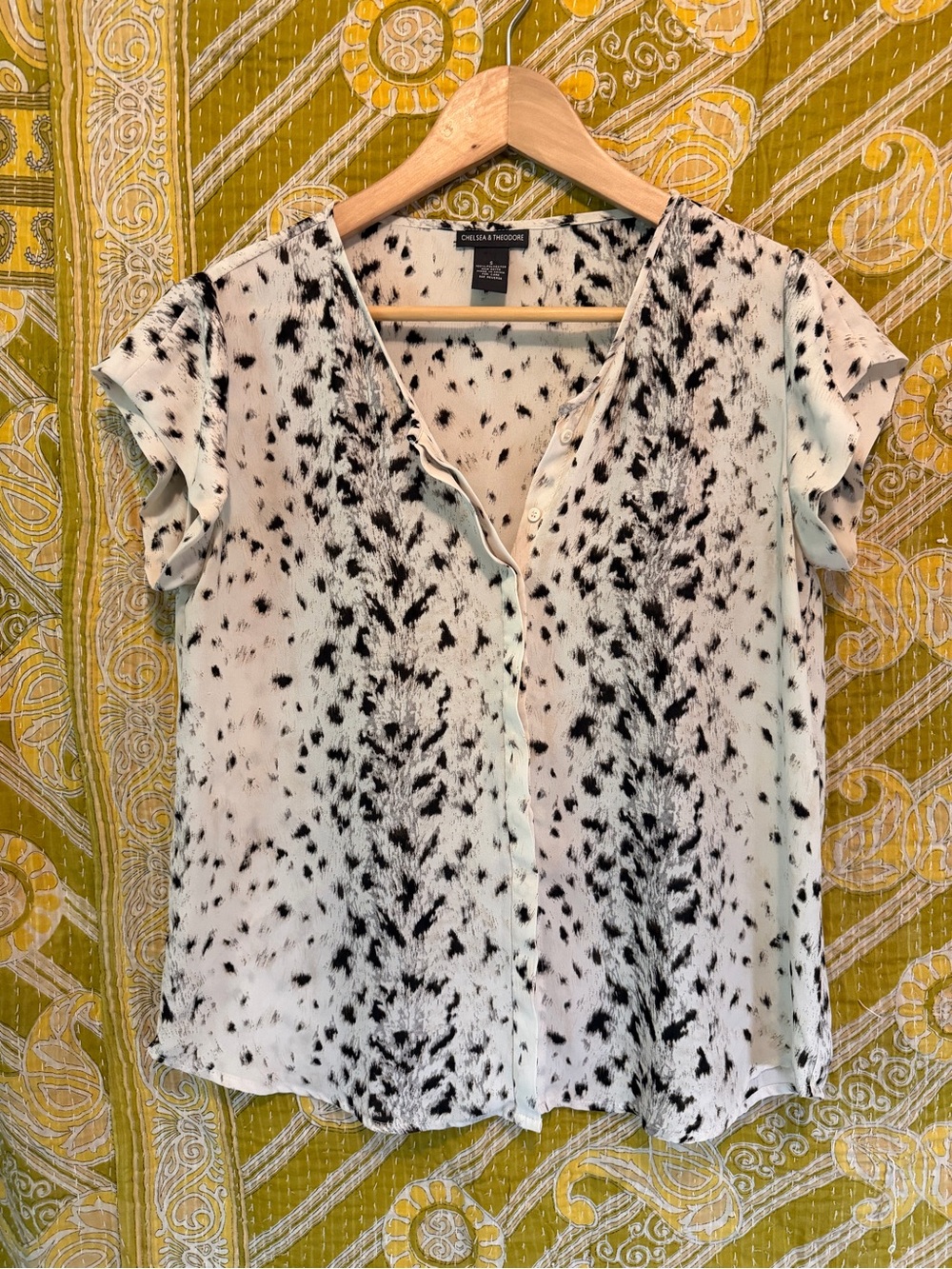 Chelsea & Theodore Black and White Snow Leopard Flutter Sleeve Blouse